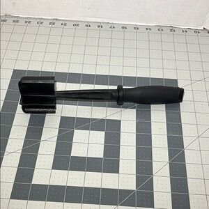 The Pampered Chef Black Cooking Utensil Set